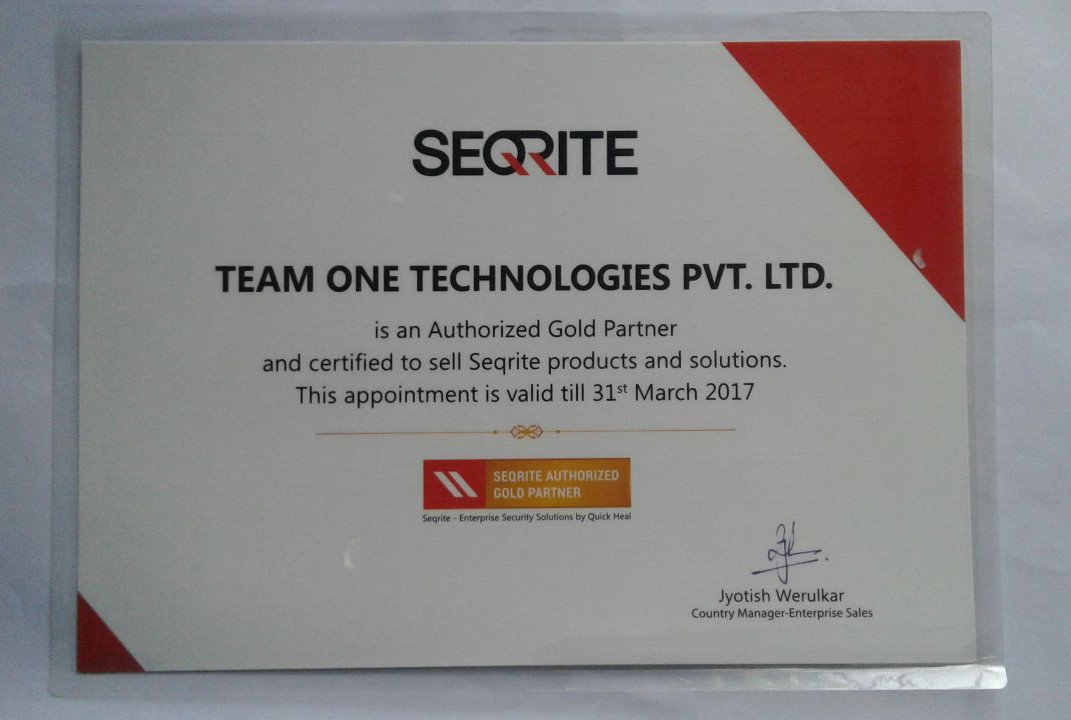 Team One award and recognition 02